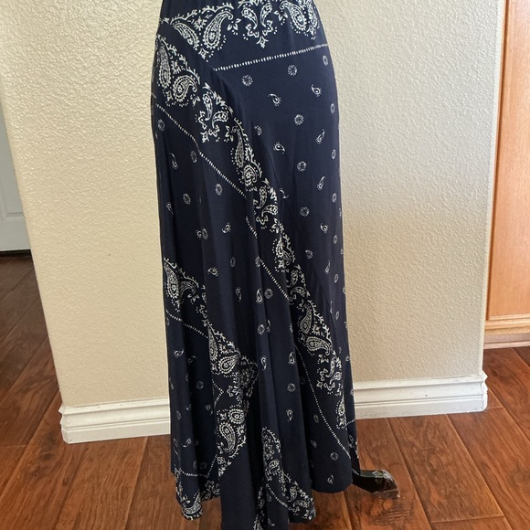 NEW Theory Sopheena Bandana 100% Silk Maxi Skirt In Navy Ivory *damage* - Picture 3 of 15